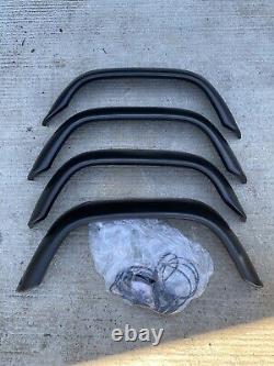 Land Rover Defender +2 Extra Wide Full Unbreakable Wheel Arch Kit Inc Fittings