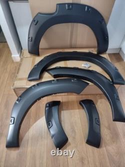 New Extra Wide Body Wheel Arches Fender Flares For Toyota Hilux MK8 2018-2020