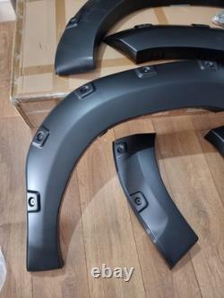 Nouveaux élargisseurs d'arches de roue extra larges pour Toyota Hilux MK8 2018-2020