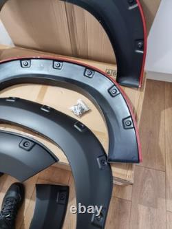 Nouveaux élargisseurs d'arches de roue extra larges pour Toyota Hilux MK8 2018-2020